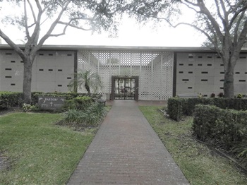 Patricia Roper Hurbaugh gravesite, Class of 1945