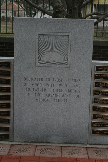 Ray Upthegrove gravestone, Class of 1952