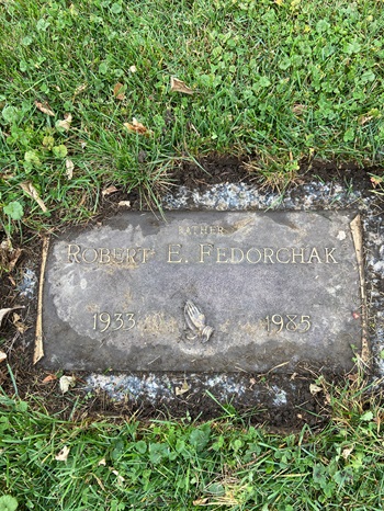 Robert Fedorchak gravestone, Class of 1951