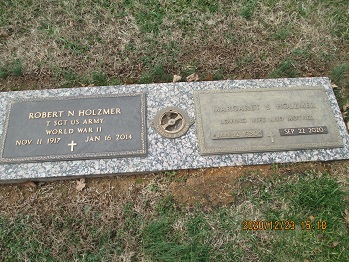 Robert Holzmer gravestone, Class of 1936