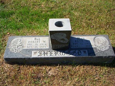 Robert Sherwood gravestone, Class of 1932