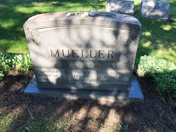 Ronald Mueller gravestone, Class of 1953