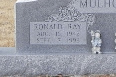 Ronald Mulholland gravestone, Class of 1960