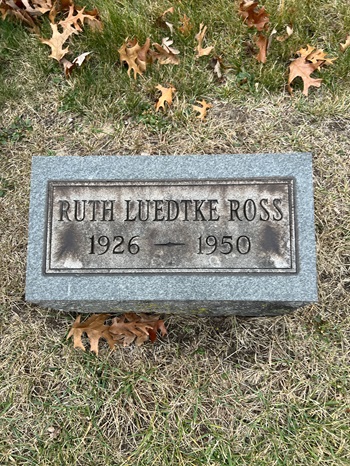 Ruth Luedtke Ross gravestone, Class of 1944