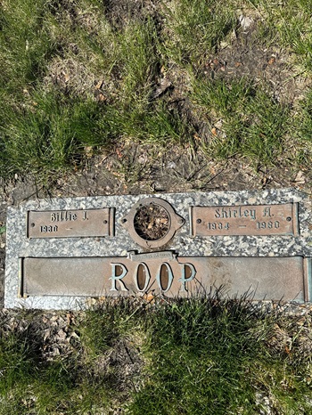 Shirley Hastings Roop gravestone, Class of 1954