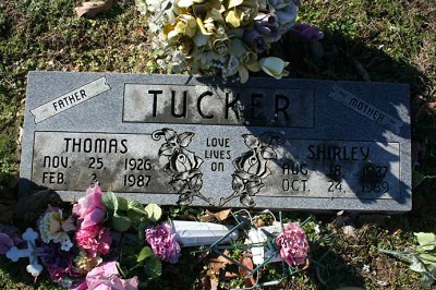 Shirley Jarnagin Tucker gravestone, Class of 1945