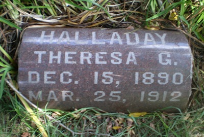Theresa Butts Halladay gravestone, Class of 1909