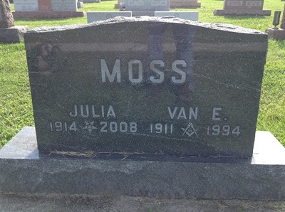 Venice (Van) Moss gravestone, Class of 1930