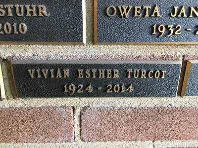 Vivian Verplank Turcot gravestone, Class of 1942