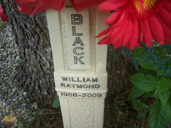 Williwm Bill Black gravestone, Class of 1986