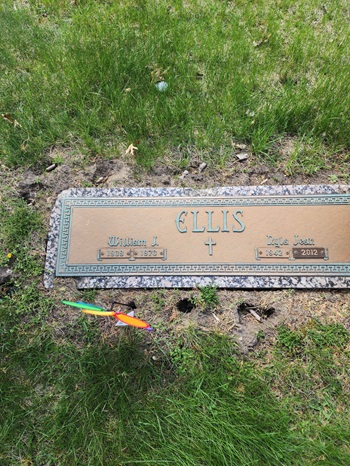 William (Bill) Ellis gravestone, Class of 1958