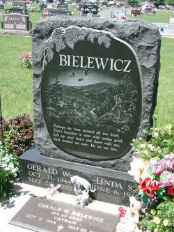 Gerald Bielewicz gravestone